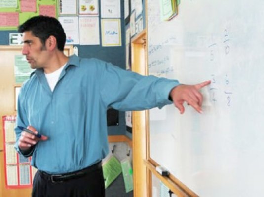 A început evaluarea directorilor unităţilor şcolare din Constanţa